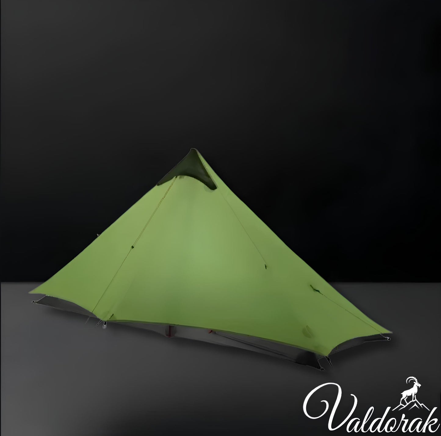 Tente aventure Valdorak verte légère et compacte idéale pour le camping et les expéditions en plein air