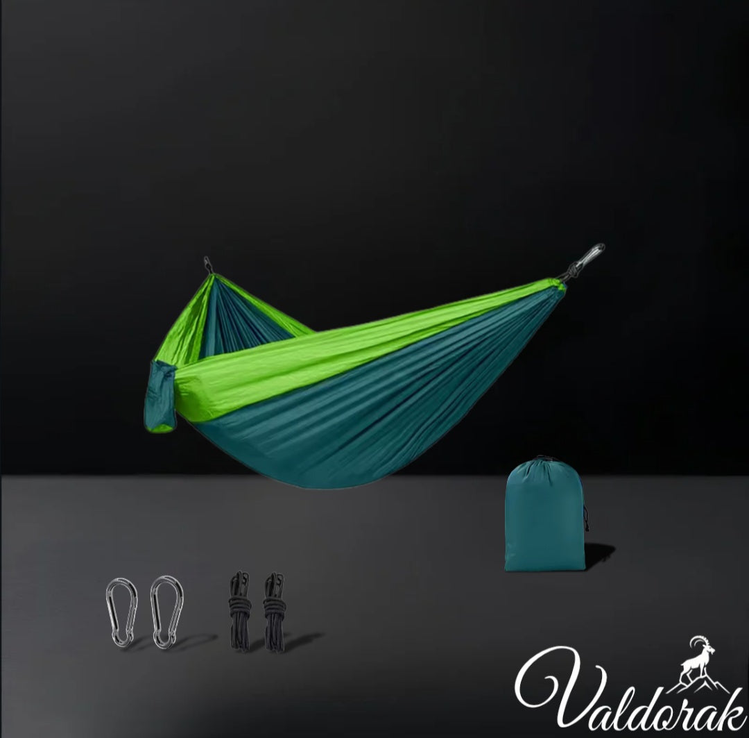 Hamac de camping Valdorak vert et bleu avec mousquetons et sac de transport inclus