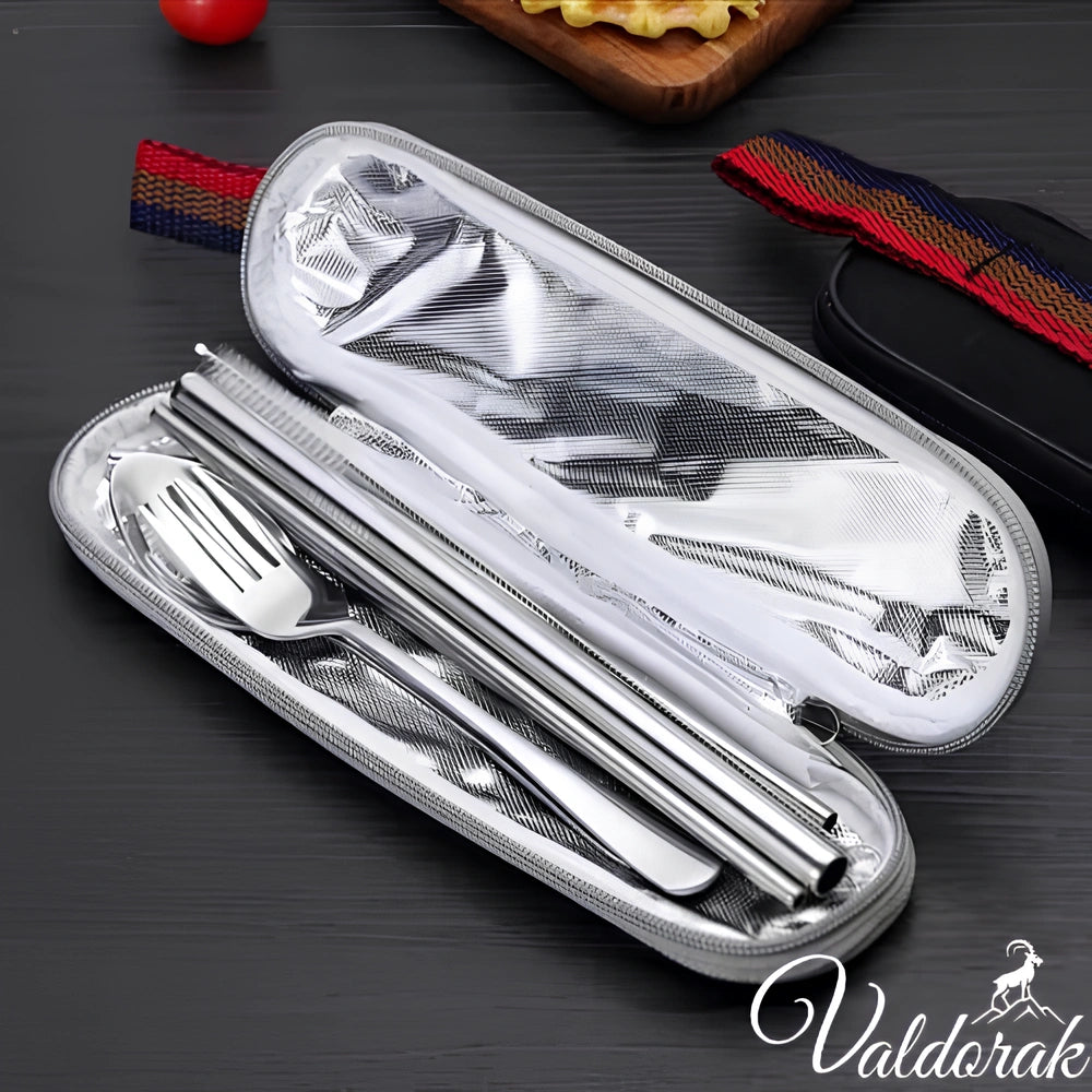Set de couverts en acier inoxydable Valdorak avec fourchette, cuillère et pailles réutilisables dans étui compact
